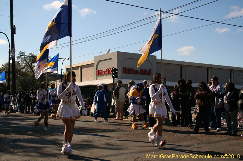 Krewe-of-Pontchartrain-2010-Mardi-Gras-Uptown-3803