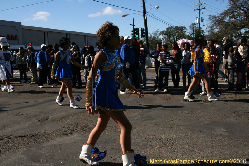 Krewe-of-Pontchartrain-2010-Mardi-Gras-Uptown-3806