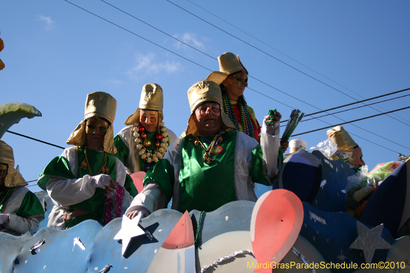 Krewe-of-Pontchartrain-2010-Mardi-Gras-Uptown-3816