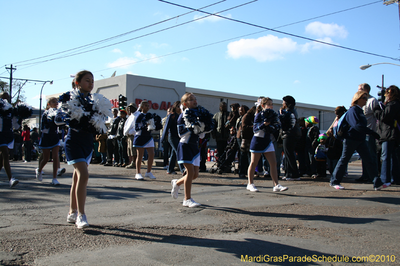 Krewe-of-Pontchartrain-2010-Mardi-Gras-Uptown-3822