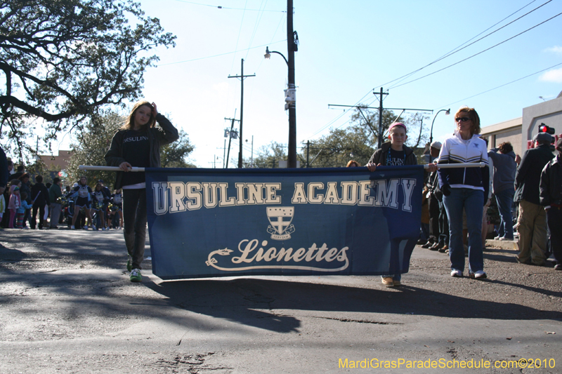 Krewe-of-Pontchartrain-2010-Mardi-Gras-Uptown-3824