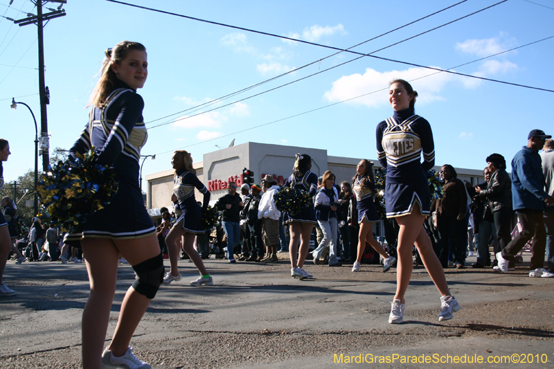 Krewe-of-Pontchartrain-2010-Mardi-Gras-Uptown-3827