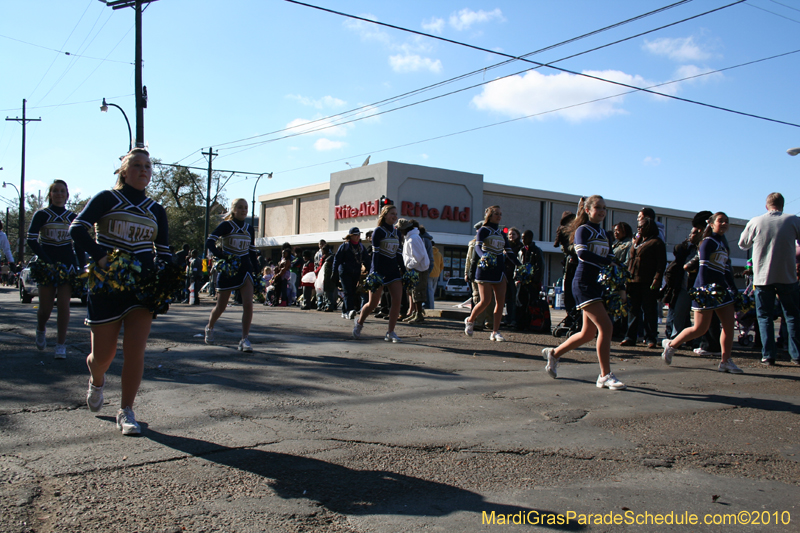 Krewe-of-Pontchartrain-2010-Mardi-Gras-Uptown-3828