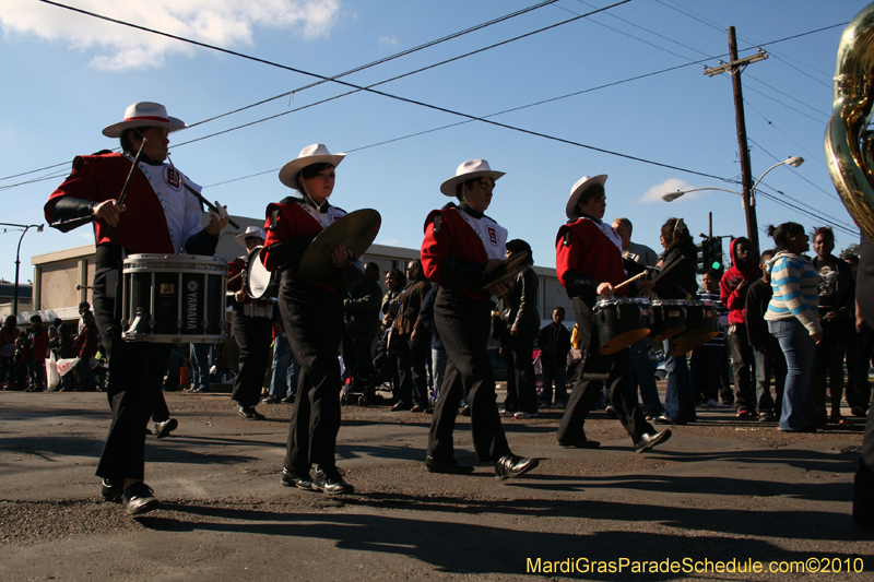 Krewe-of-Pontchartrain-2010-Mardi-Gras-Uptown-3844