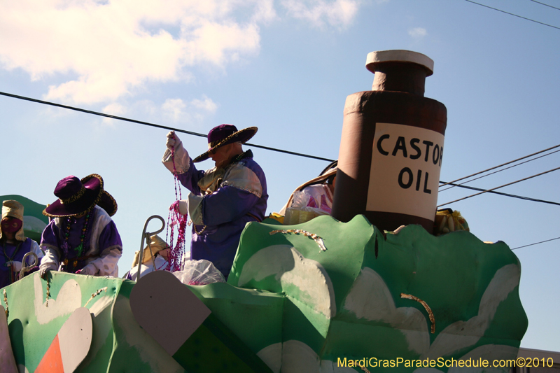 Krewe-of-Pontchartrain-2010-Mardi-Gras-Uptown-3846