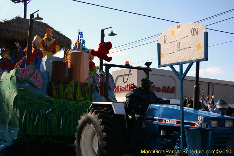 Krewe-of-Pontchartrain-2010-Mardi-Gras-Uptown-3860