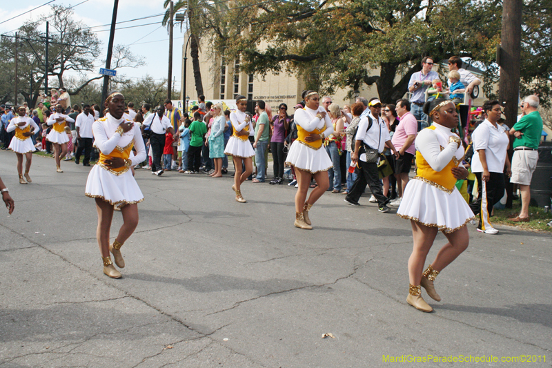 Krewe-of-Pontchartrain-2011-0121