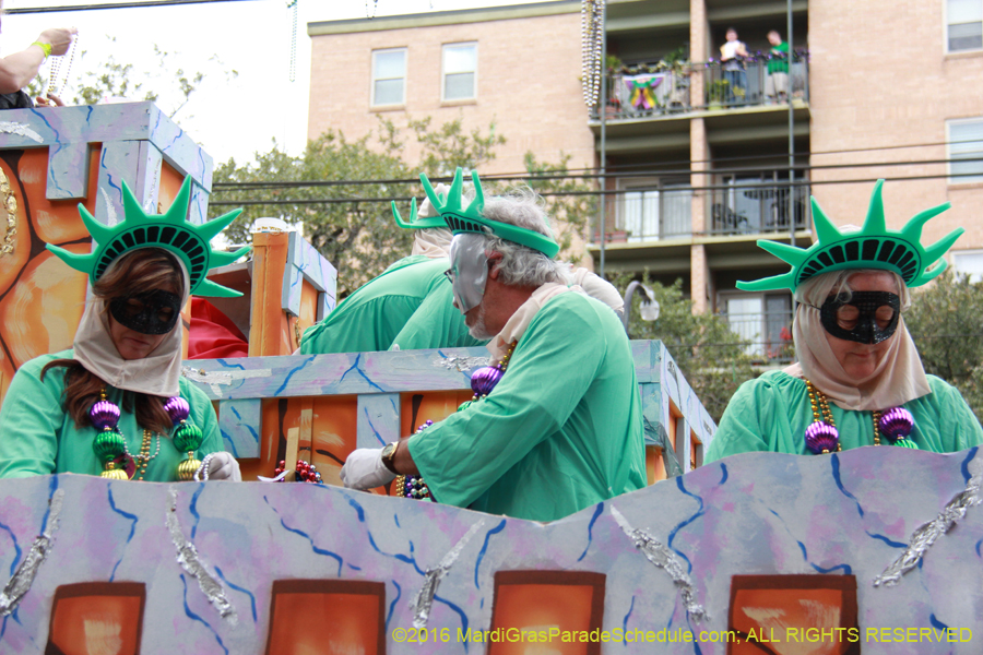 2016-Krewe-of-Pontchartrain-001784
