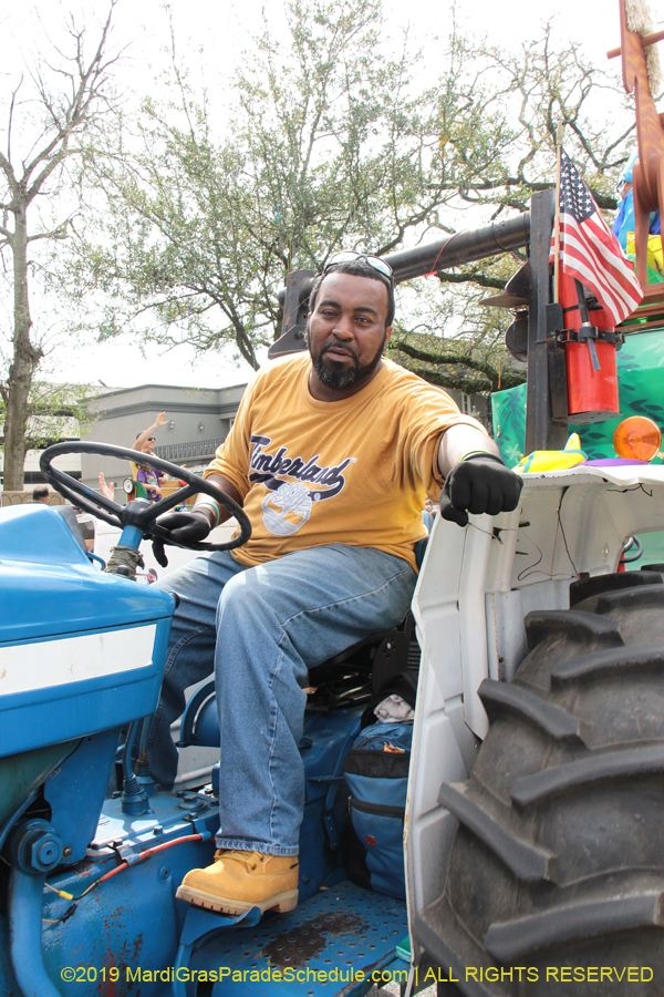 Krewe-of-Pontchartrain-2019-002013