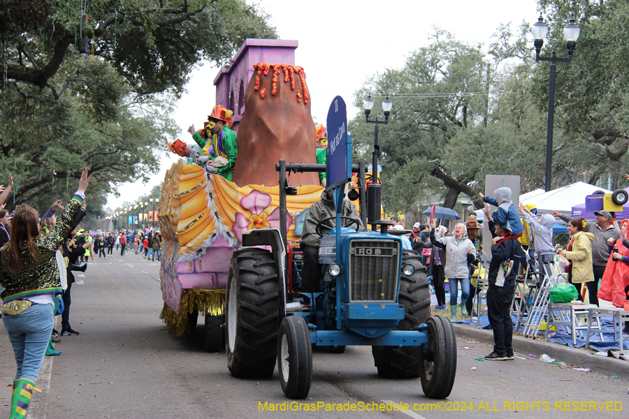 2024-Krewe-of-Pontchartrain-10899