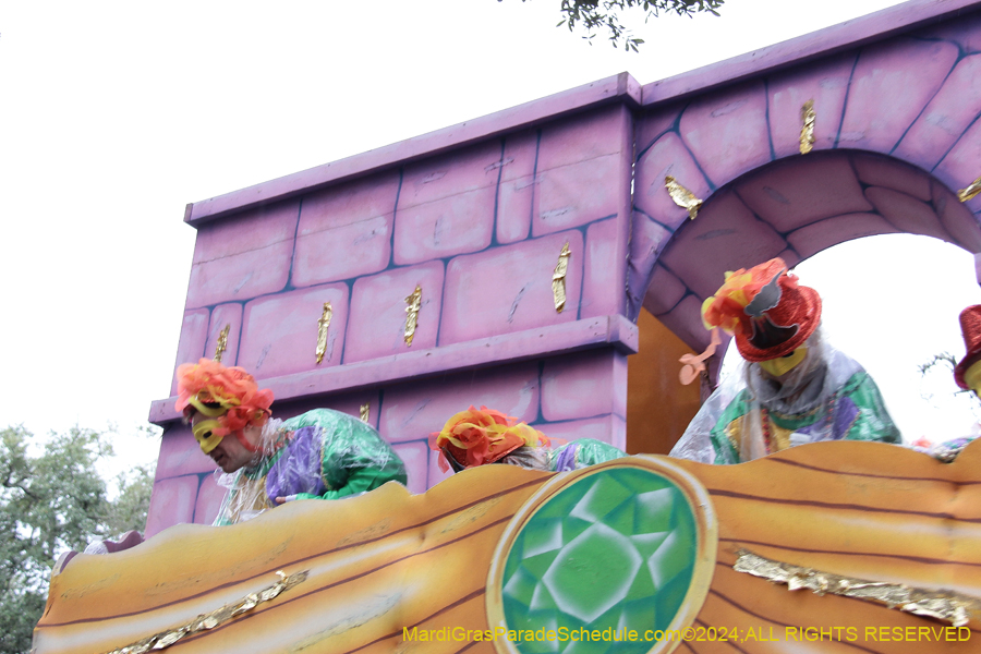 2024-Krewe-of-Pontchartrain-10903