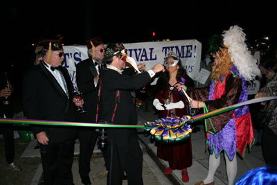 2008-Mardi_Gras-Phunny-Phorty-Phellows-Before-the-Streetcar-Ride-3371