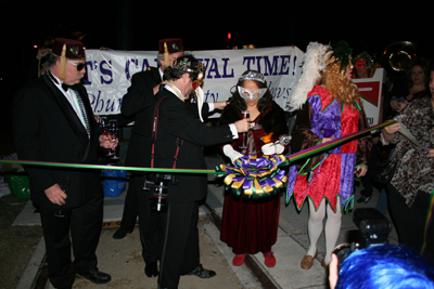 2008-Mardi_Gras-Phunny-Phorty-Phellows-Before-the-Streetcar-Ride-3373