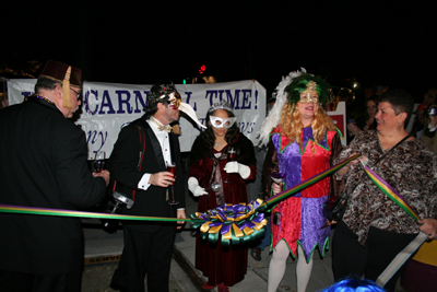 2008-Mardi_Gras-Phunny-Phorty-Phellows-Before-the-Streetcar-Ride-3375