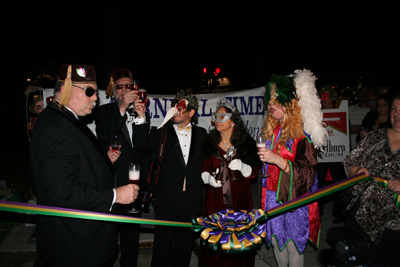 2008-Mardi_Gras-Phunny-Phorty-Phellows-Before-the-Streetcar-Ride-3381