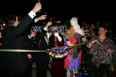 2008-Mardi_Gras-Phunny-Phorty-Phellows-Before-the-Streetcar-Ride-3393