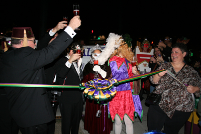 2008-Mardi_Gras-Phunny-Phorty-Phellows-Before-the-Streetcar-Ride-3394