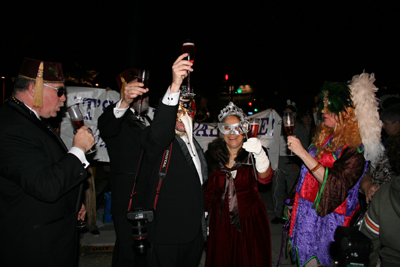 2008-Mardi_Gras-Phunny-Phorty-Phellows-Before-the-Streetcar-Ride-3409