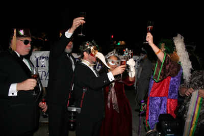 2008-Mardi_Gras-Phunny-Phorty-Phellows-Before-the-Streetcar-Ride-3411