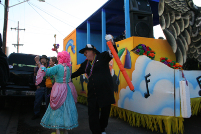 Meeting-of-the-Courts-Mardi-Gras-2008-Buzzards_toast-Phunny-Phorty_phellows-4850