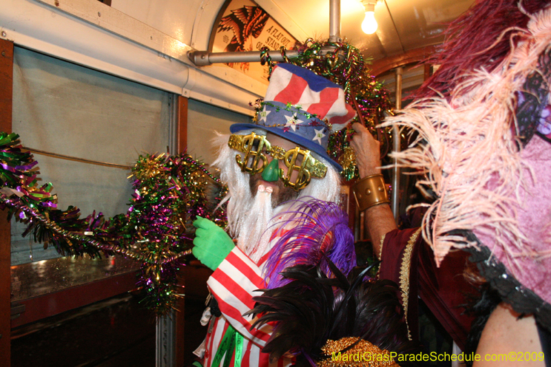 2009-Phunny-Phorty-Phellows-Twelfth-Night-Streetcar-Ride-New-Orleans-Mardi-Gras-0128