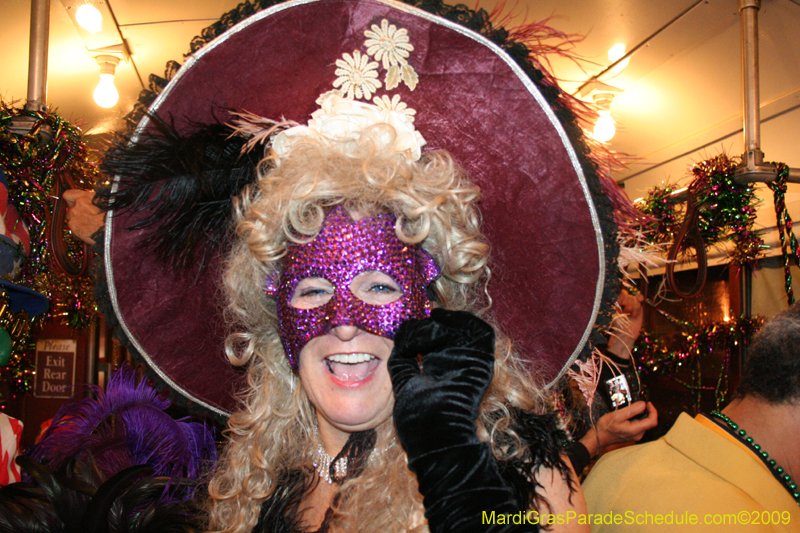 2009-Phunny-Phorty-Phellows-Twelfth-Night-Streetcar-Ride-New-Orleans-Mardi-Gras-0129