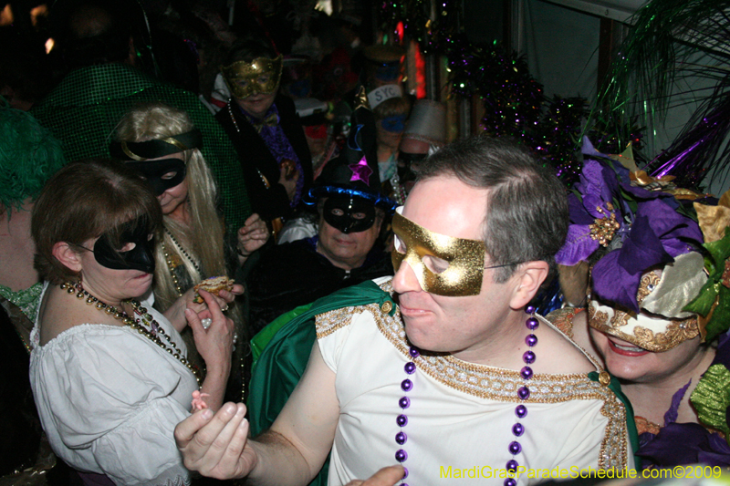 2009-Phunny-Phorty-Phellows-Twelfth-Night-Streetcar-Ride-New-Orleans-Mardi-Gras-0151