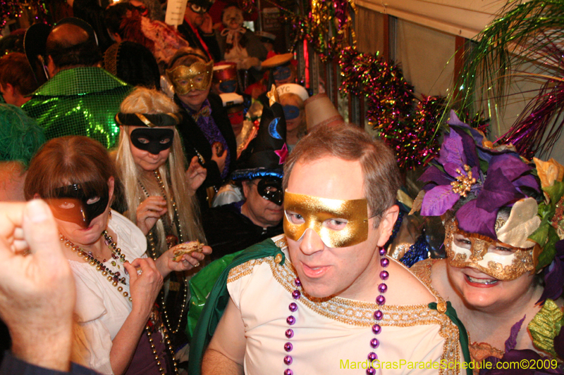 2009-Phunny-Phorty-Phellows-Twelfth-Night-Streetcar-Ride-New-Orleans-Mardi-Gras-0152