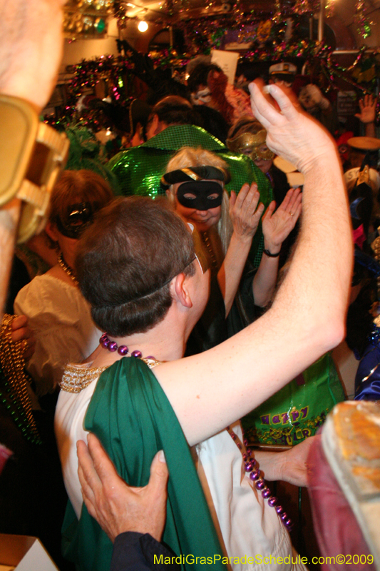 2009-Phunny-Phorty-Phellows-Twelfth-Night-Streetcar-Ride-New-Orleans-Mardi-Gras-0154