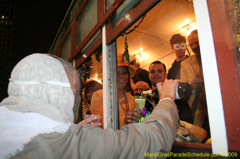 2009-Phunny-Phorty-Phellows-Twelfth-Night-Streetcar-Ride-New-Orleans-Mardi-Gras-0201