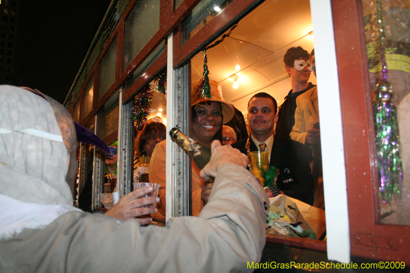 2009-Phunny-Phorty-Phellows-Twelfth-Night-Streetcar-Ride-New-Orleans-Mardi-Gras-0202