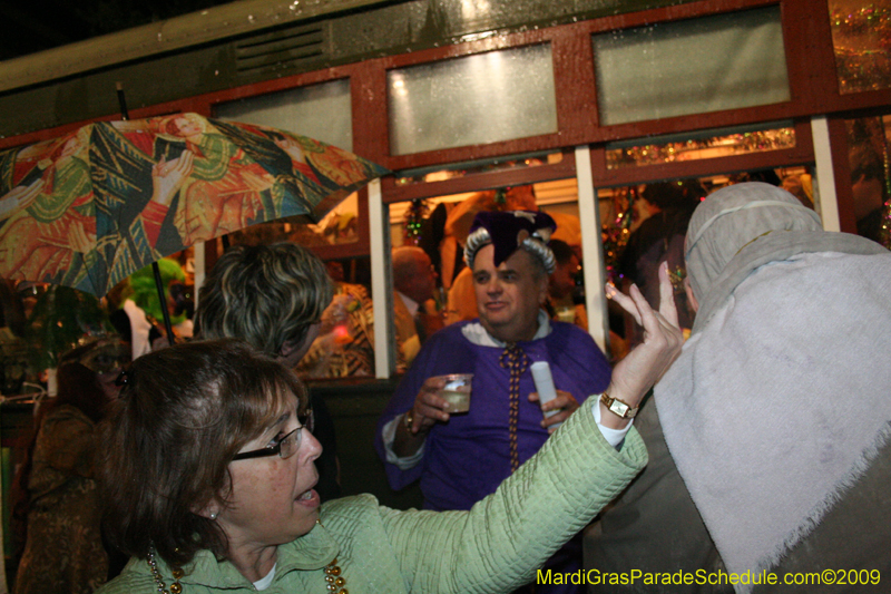 2009-Phunny-Phorty-Phellows-Twelfth-Night-Streetcar-Ride-New-Orleans-Mardi-Gras-0212