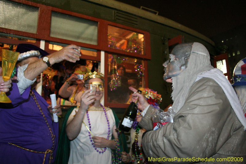 2009-Phunny-Phorty-Phellows-Twelfth-Night-Streetcar-Ride-New-Orleans-Mardi-Gras-0215