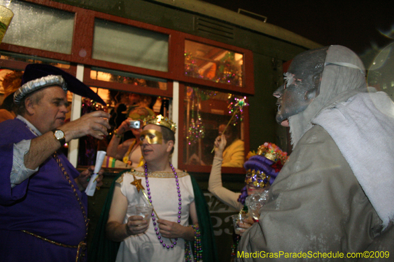 2009-Phunny-Phorty-Phellows-Twelfth-Night-Streetcar-Ride-New-Orleans-Mardi-Gras-0219