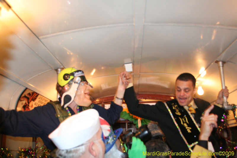 2009-Phunny-Phorty-Phellows-Twelfth-Night-Streetcar-Ride-New-Orleans-Mardi-Gras-0258