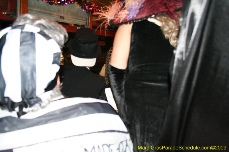 2009-Phunny-Phorty-Phellows-Twelfth-Night-Streetcar-Ride-New-Orleans-Mardi-Gras-0265