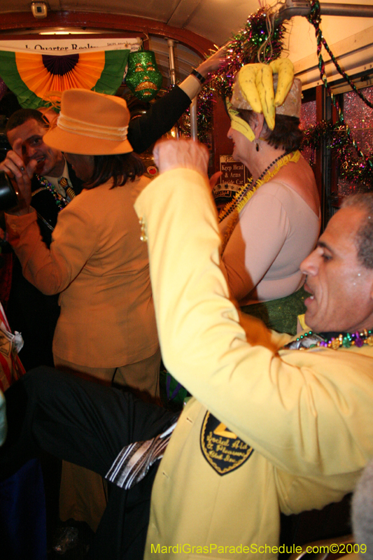 2009-Phunny-Phorty-Phellows-Twelfth-Night-Streetcar-Ride-New-Orleans-Mardi-Gras-0305