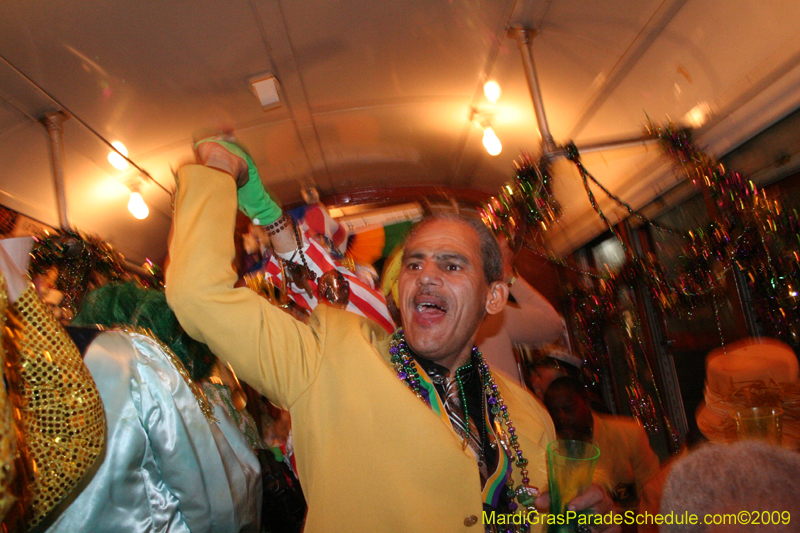 2009-Phunny-Phorty-Phellows-Twelfth-Night-Streetcar-Ride-New-Orleans-Mardi-Gras-0312