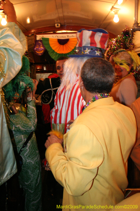 2009-Phunny-Phorty-Phellows-Twelfth-Night-Streetcar-Ride-New-Orleans-Mardi-Gras-0325