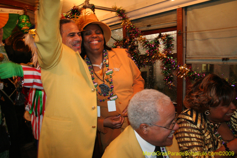 2009-Phunny-Phorty-Phellows-Twelfth-Night-Streetcar-Ride-New-Orleans-Mardi-Gras-0332