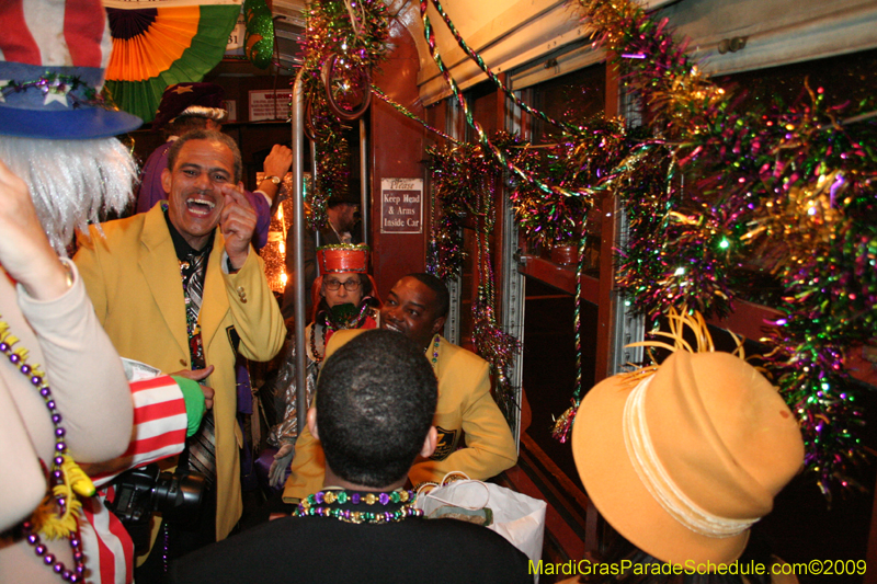 2009-Phunny-Phorty-Phellows-Twelfth-Night-Streetcar-Ride-New-Orleans-Mardi-Gras-0354