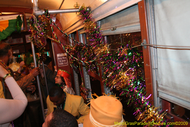 2009-Phunny-Phorty-Phellows-Twelfth-Night-Streetcar-Ride-New-Orleans-Mardi-Gras-0358