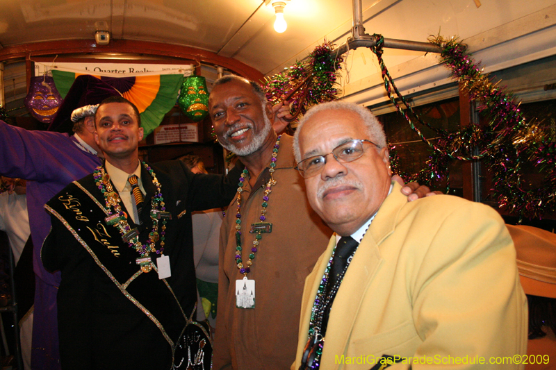 2009-Phunny-Phorty-Phellows-Twelfth-Night-Streetcar-Ride-New-Orleans-Mardi-Gras-0361