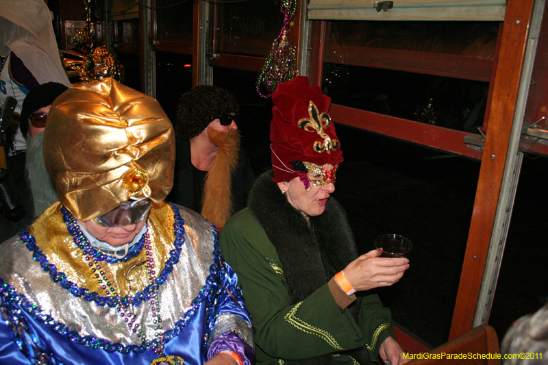 Phunny-Phorty-Phellows-Mardi-Gras-2011-New-Orleans-0112