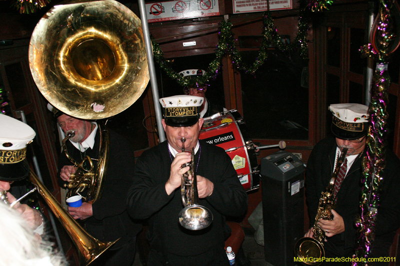 Phunny-Phorty-Phellows-Mardi-Gras-2011-New-Orleans-0122