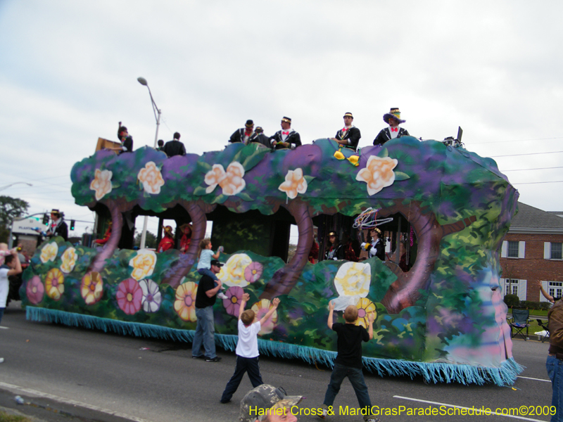 Krewe-of-Rhea-2009-Metairie-Mardi-Gras-Harriet-Cross-7890