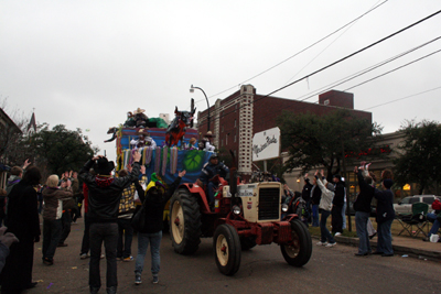 Mystic-Krewe-of-Shangri-LA-Mardi-Gras-2008-New-Orleans-5790