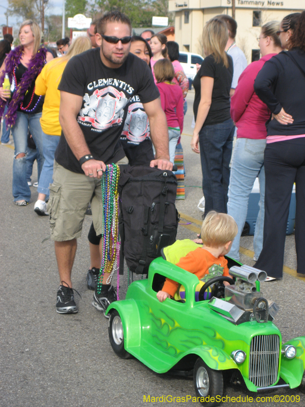 Krewe-of-Slidellians-Mardi-Gras-Slidell-2009-0233