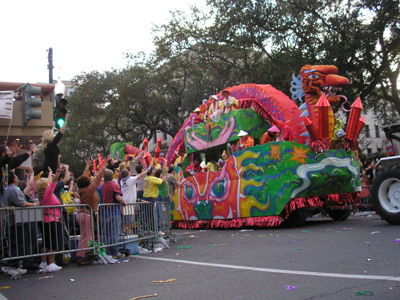 2008-Krewe-of-Thoth-New-Orleans-Mardi-Gras-Parade-30017
