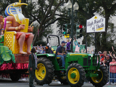 2008-Krewe-of-Thoth-New-Orleans-Mardi-Gras-Parade-300200